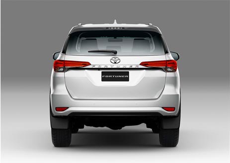 Đánh giá - [ eMAGAZINE ] Fortuner 2017: Sự trở lại của một huyền thoại (Hình 34).