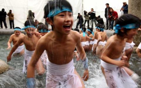 Lạ & Cười - Ngỡ ngàng dự ‘lễ hội khỏa thân’ ở Nhật Bản (Hình 7).