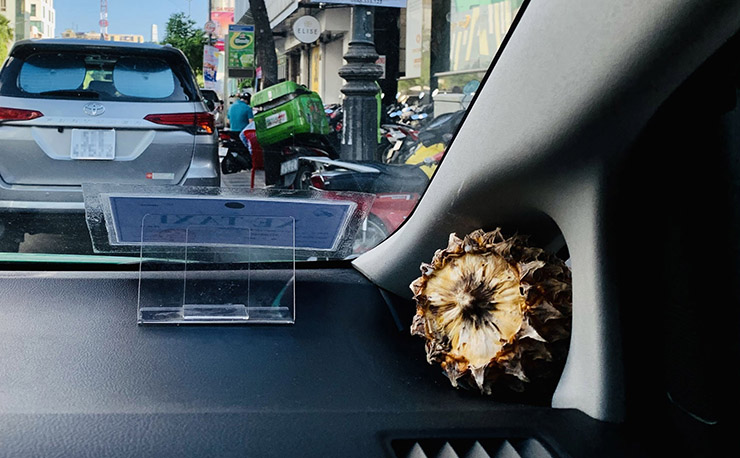 Khử mùi ô tô trên sao cho sạch nhất để thoải mái lái xe du xuân