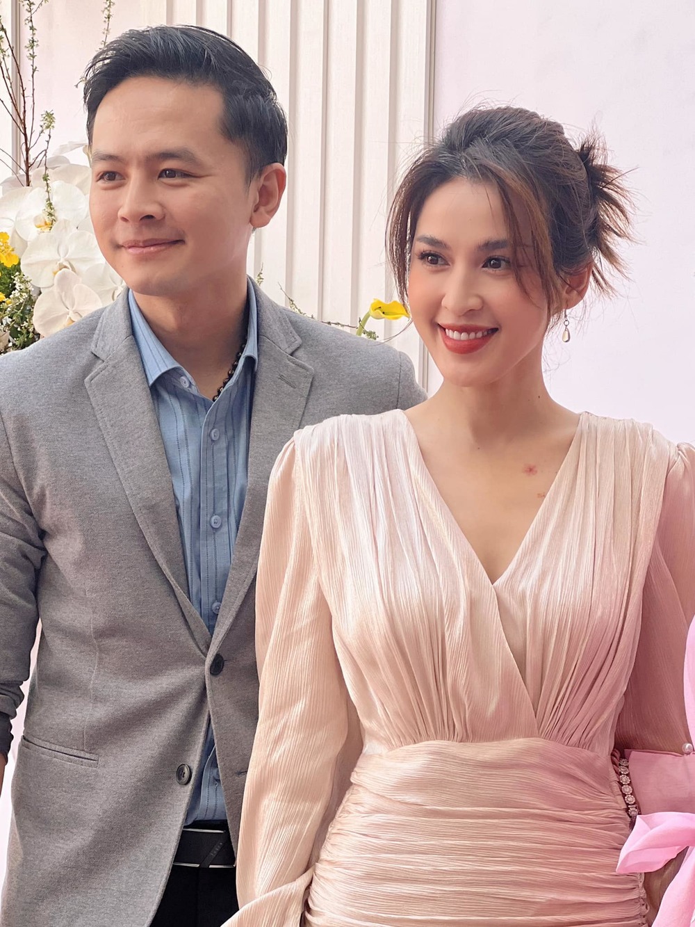 Văn hoá - Cuộc sống trái ngược của sao phim "Cổng mặt trời": Người chật vật mưu sinh, người thành giám đốc (Hình 3).