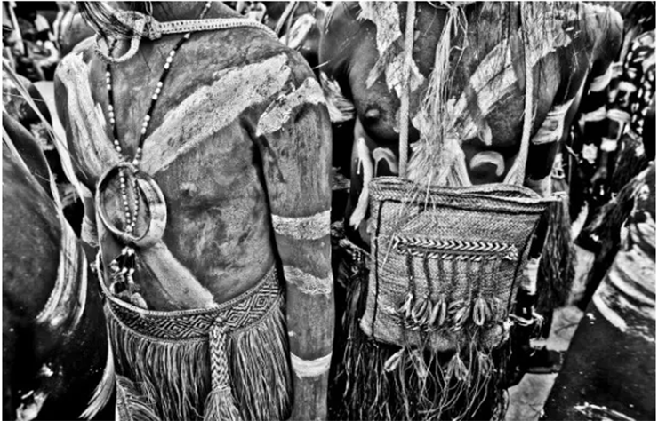 Văn hoá - Khám phá một Indonesia khác lạ qua những bức ảnh đen trắng (Hình 2).