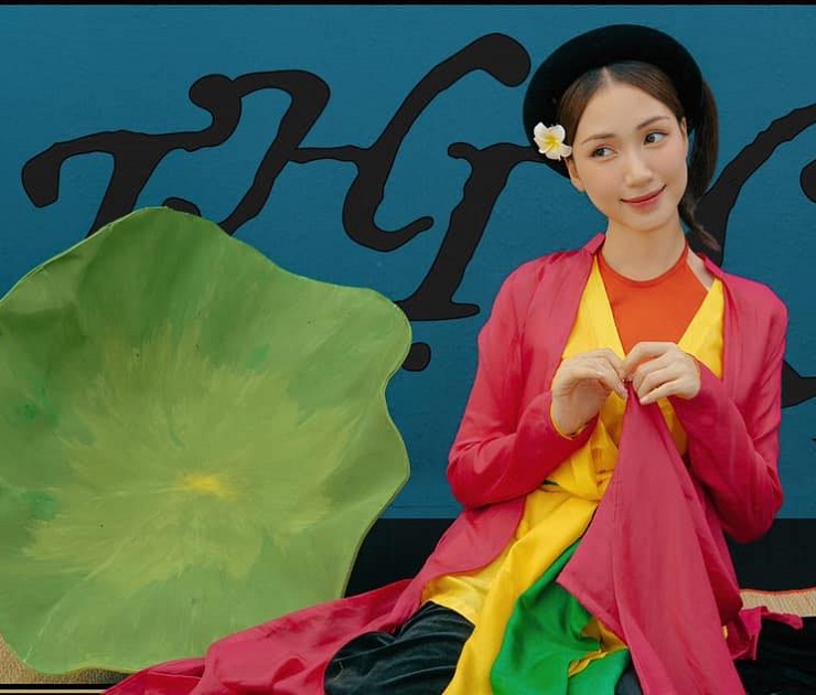 Văn hoá - MV Thị Mầu gây bão mạng, kênh youtube của Hòa Minzy có thể kiếm được bao nhiêu tiền?