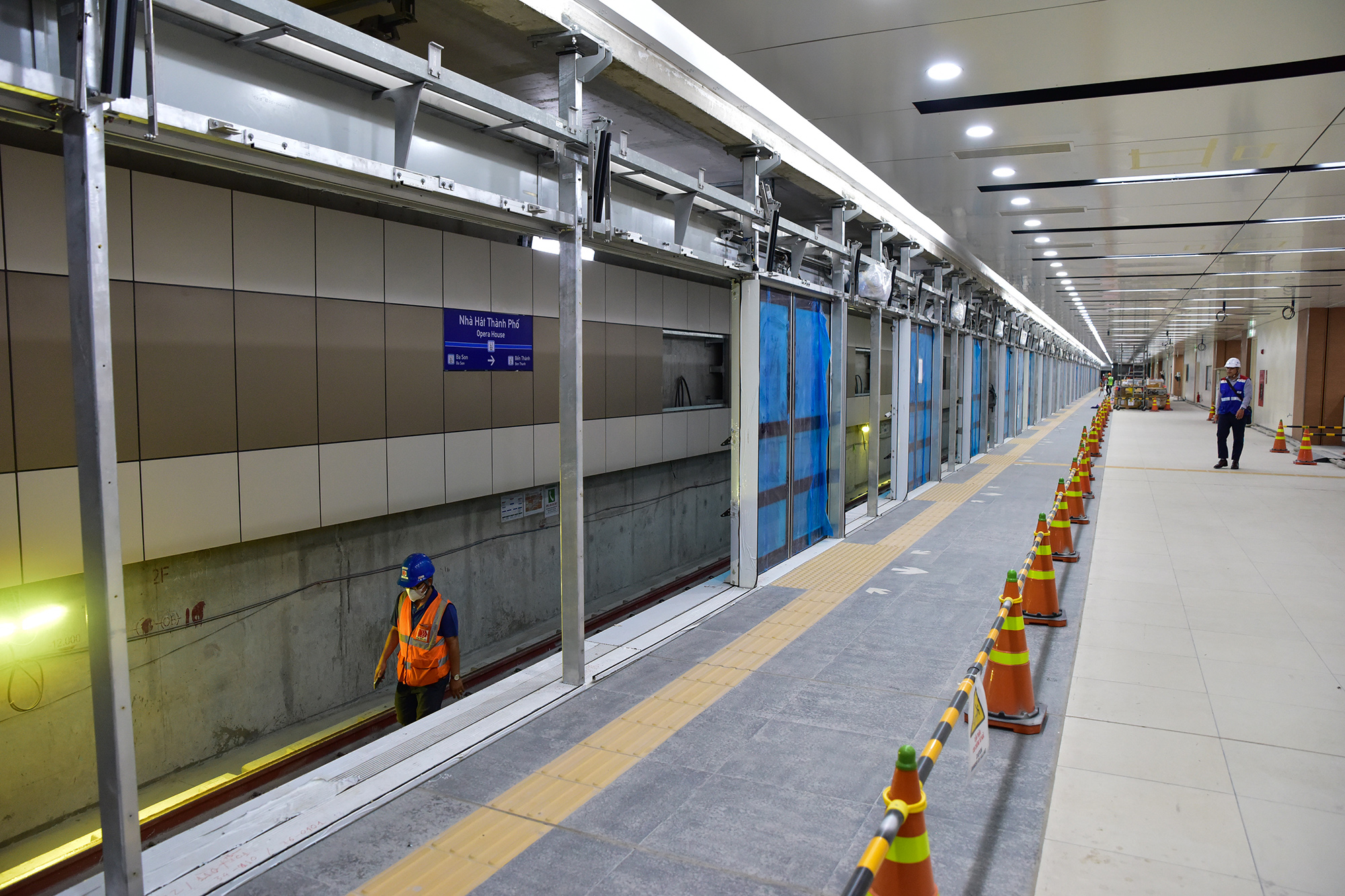 Không nên bỏ lỡ - Diện mạo mới của ga ngầm metro TP.HCM sắp hoàn thiện (Hình 11).