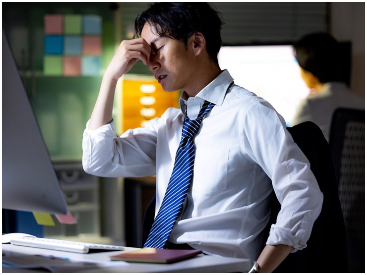 Đời sống - Nỗi sợ của đ&agrave;n &ocirc;ng Nhật khi tan l&agrave;m m&agrave; kh&ocirc;ng d&aacute;m về nh&agrave; ngay lập tức (H&igrave;nh 2).