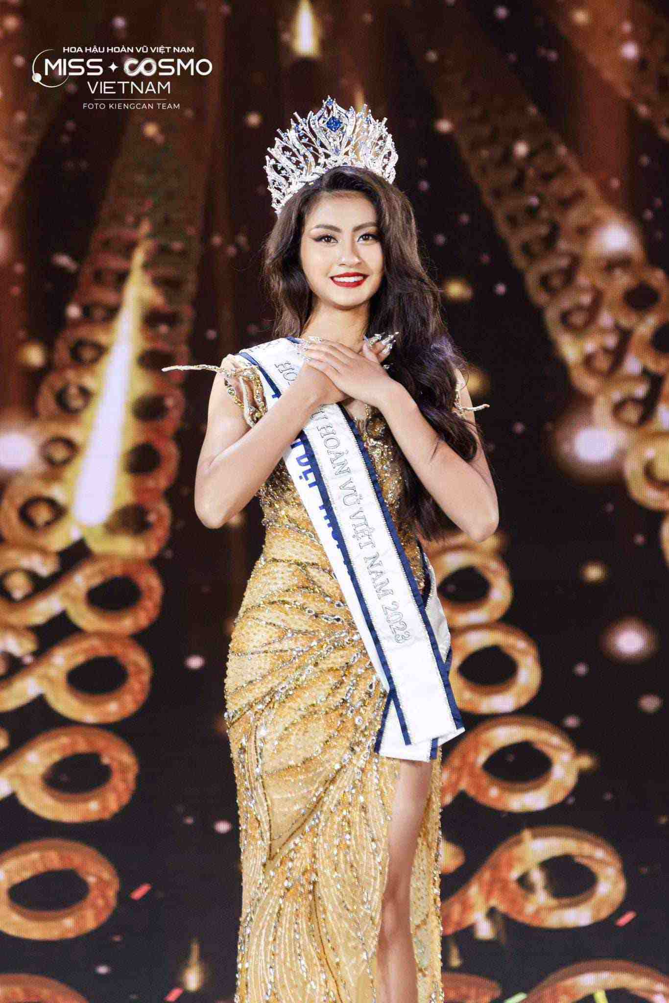 Giải trí - Miss Cosmo Vietnam 2023: Học trò đăng quang bị bảo thiên vị, Vũ Thu Phương nói gì?