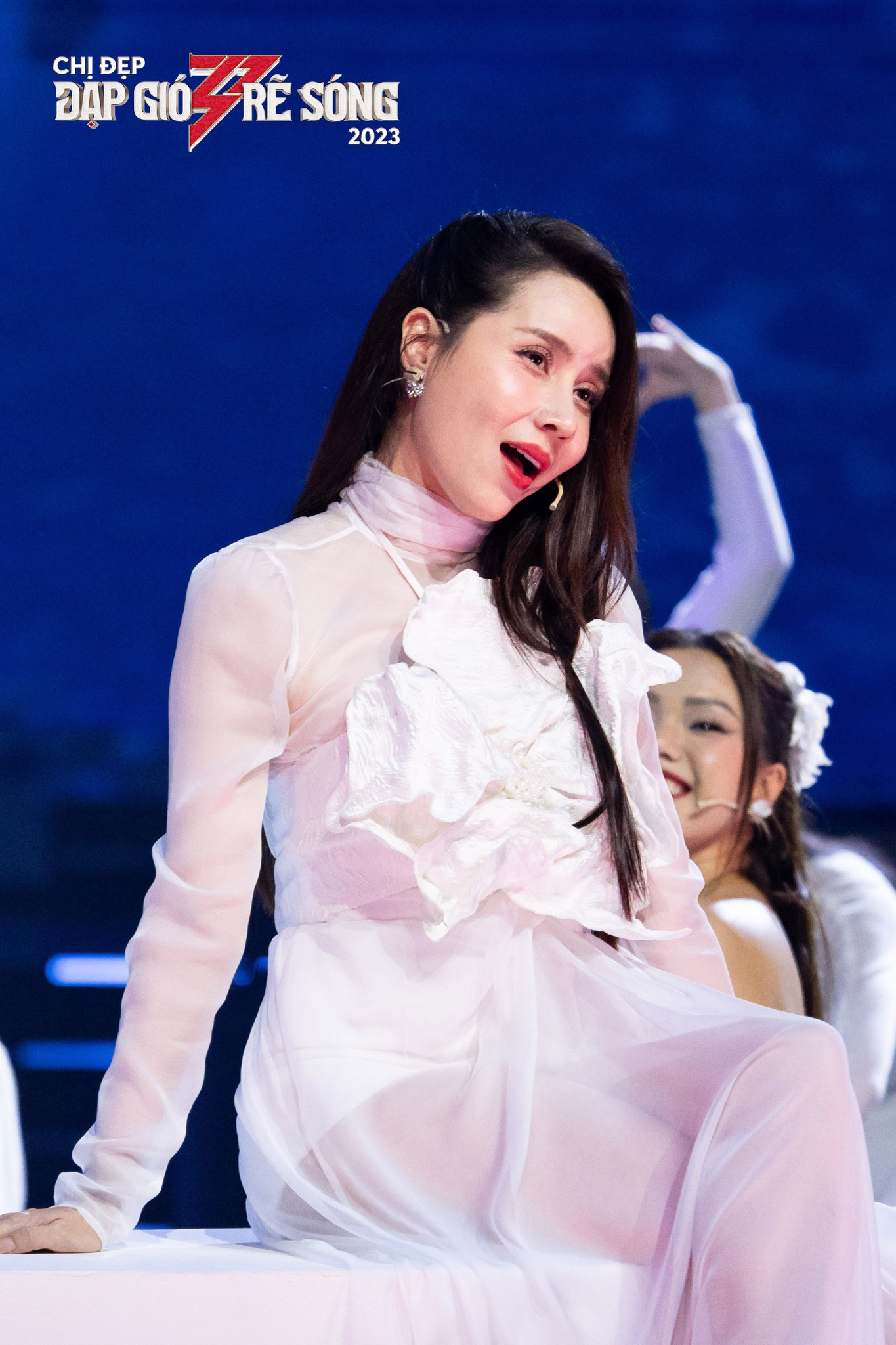 Giải trí - Chuyện đời tư nghệ sĩ bị phơi bày ở 'Chị đẹp đạp gió rẽ sóng' (Hình 2).