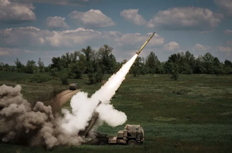 Thế giới - Tổng Tư lệnh Ukraine đăng video hiếm hé lộ sức mạnh của 'hỏa thần' HIMARS