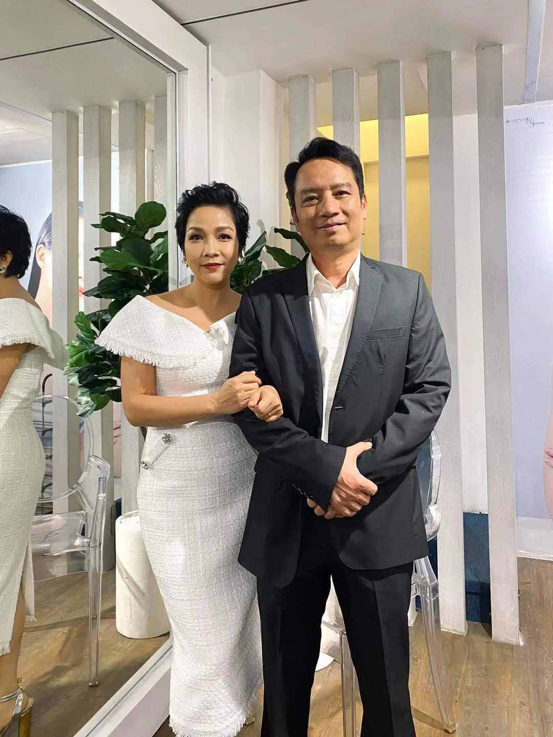 Không nên bỏ lỡ - Diva Mỹ Linh U50 là 'thánh' hài hước, gu ăn mặc trẻ trung được lòng công chúng (Hình 8).