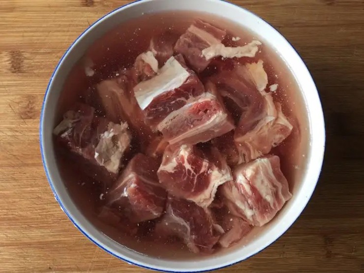 Đời sống - Thịt bò hầm 3 tiếng vẫn dai nhách, thêm 2 thứ này để thịt nhanh nhừ hơn (Hình 3).