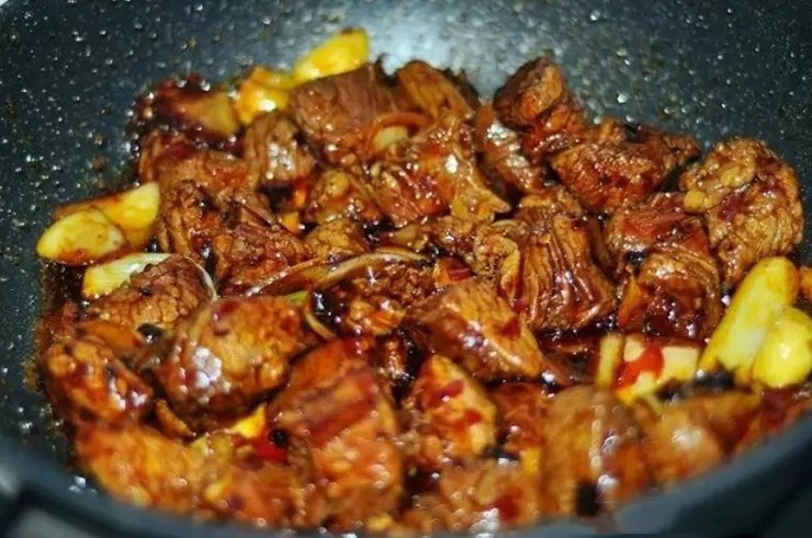 Đời sống - Thịt bò hầm 3 tiếng vẫn dai nhách, thêm 2 thứ này để thịt nhanh nhừ hơn (Hình 6).