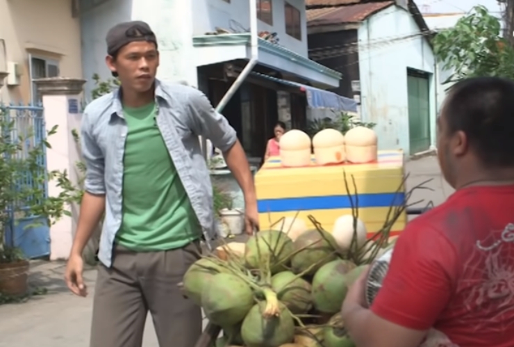 Văn hoá - Cầu thủ sinh năm 2000 "thả thính" Khả Ngân, Công Phượng xuất hiện vài giây cũng "gây sốt" phim trăm tỷ (Hình 5).