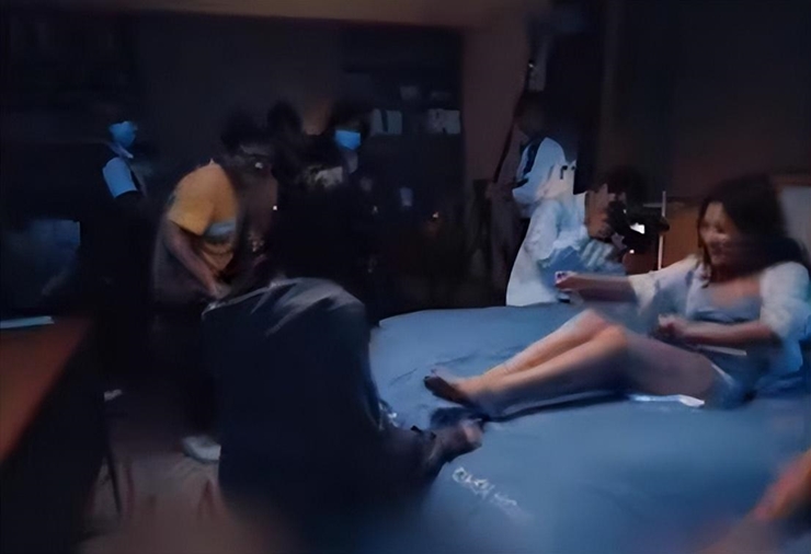 Văn hoá - Cảnh thân mật trong phim Trung Quốc đã lừa hàng tỷ khán giả thế này đây (Hình 9).