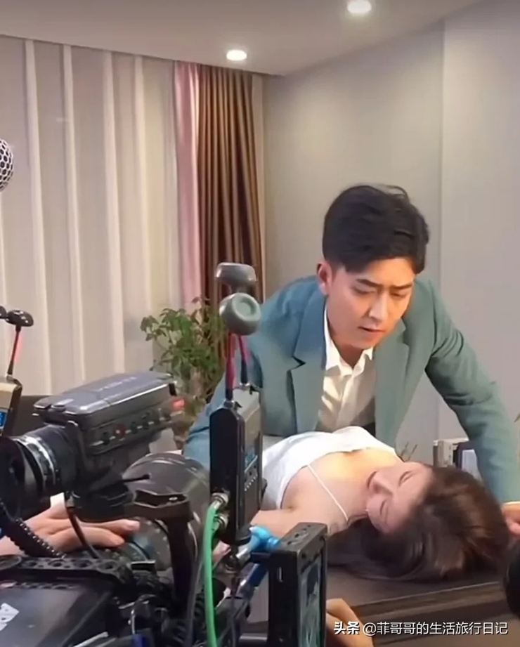 Văn hoá - Cảnh thân mật trong phim Trung Quốc đã lừa hàng tỷ khán giả thế này đây (Hình 12).