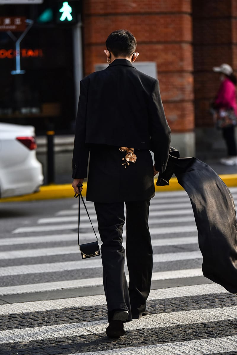 Văn hoá - Phong cách đường phố ấn tượng tại tuần lễ thời trang Thượng Hải FW23 (Hình 17).