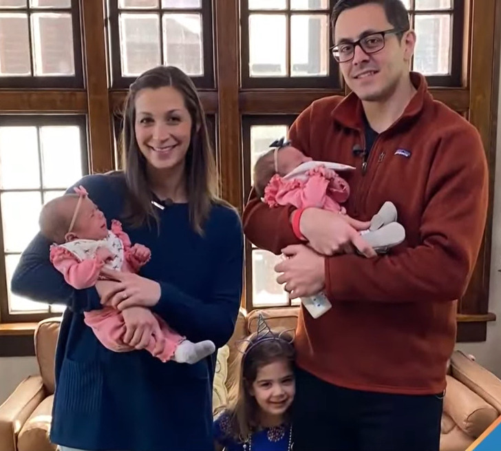 Đời sống - Người phụ nữ đã cắt buồng trứng vẫn sinh đôi một cách kỳ diệu (Hình 5).