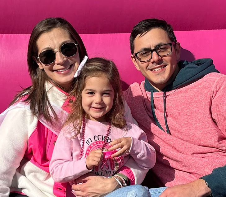 Đời sống - Người phụ nữ đã cắt buồng trứng vẫn sinh đôi một cách kỳ diệu