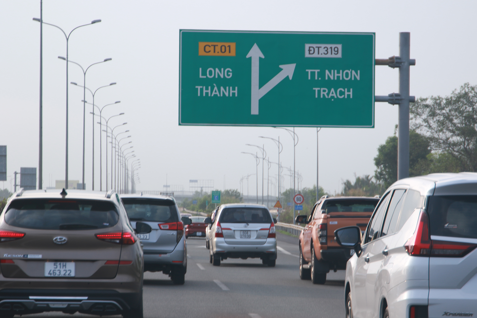 Sự kiện - Ảnh: Những đoàn xe đầu tiên chạy 99km cao tốc vừa khánh thành ở phía Nam (Hình 3).