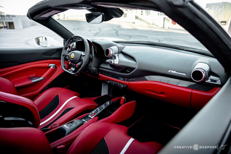 Không nên bỏ lỡ - Cận cảnh Ferrari F8 Spider độ Bespoke Carbon độc nhất thế giới (Hình 9).