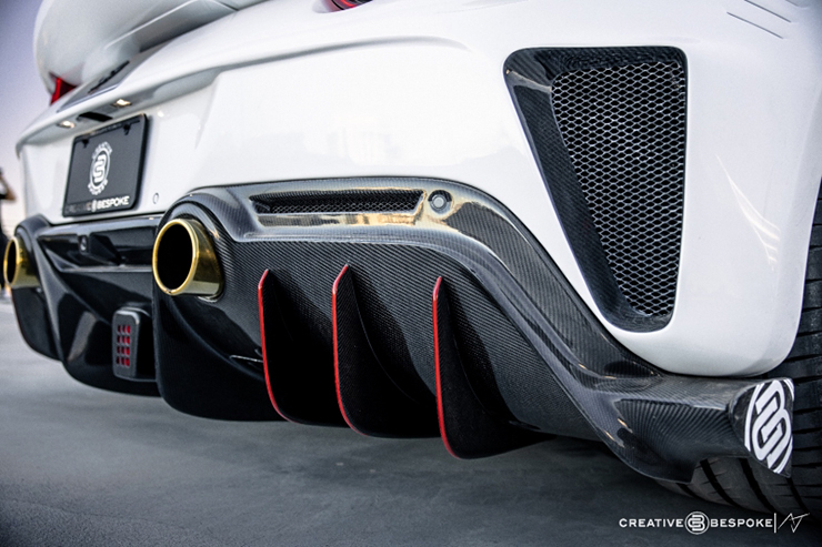 Không nên bỏ lỡ - Cận cảnh Ferrari F8 Spider độ Bespoke Carbon độc nhất thế giới (Hình 2).
