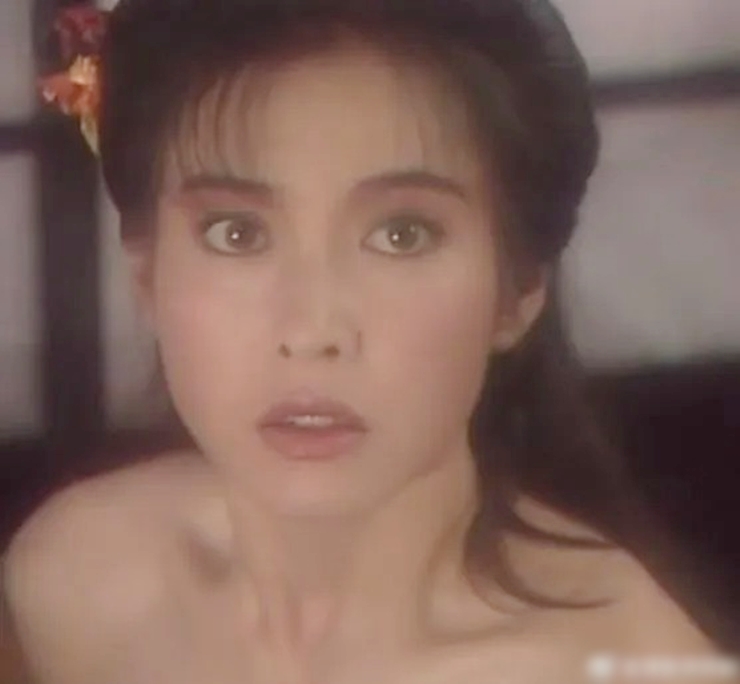 Văn hoá - Nhan sắc ngỡ ngàng của sao phim người lớn "trúng sét ái tình" với "Triển Chiêu" Hà Gia Kính (Hình 3).