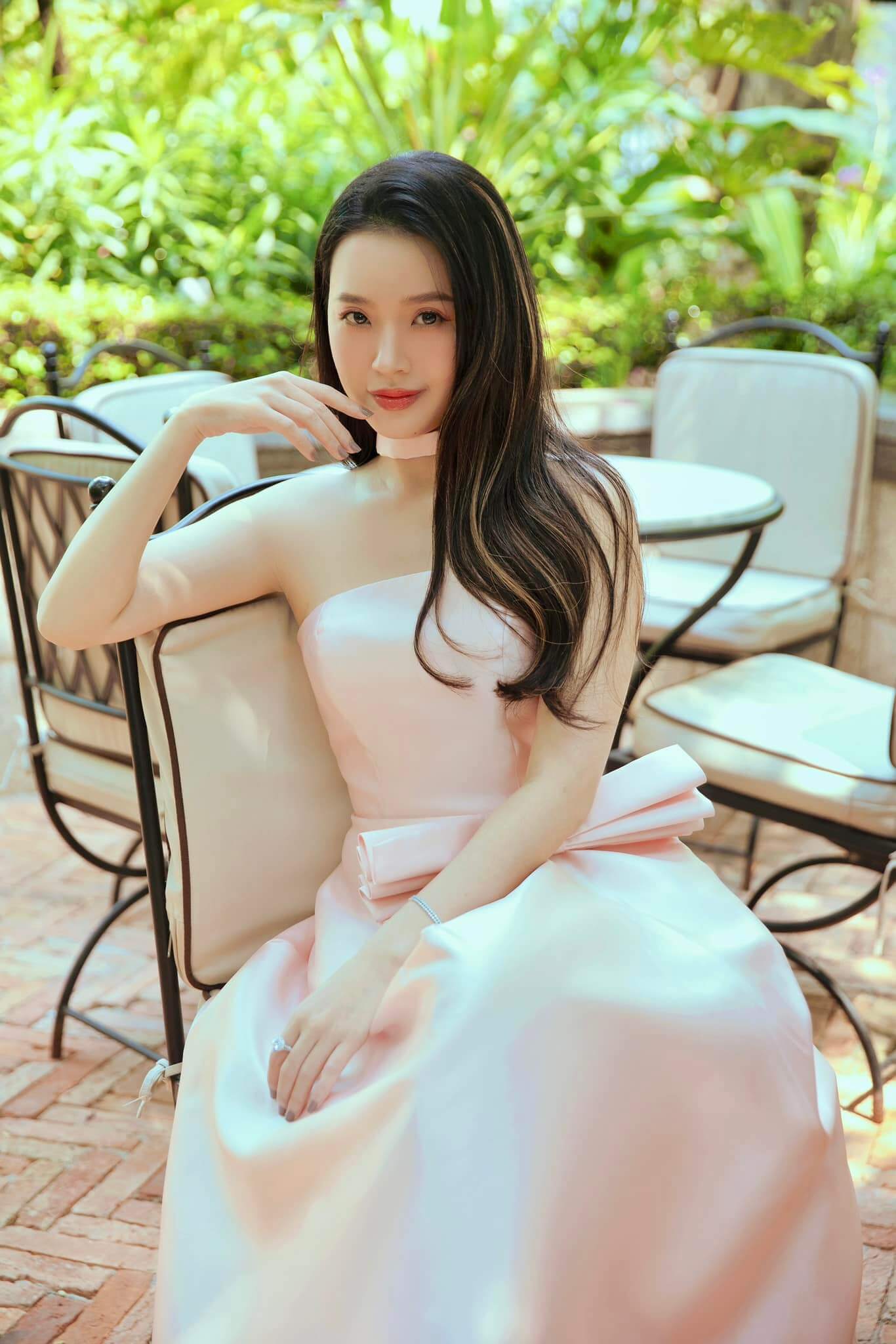 Văn hoá - Lý Nhã Kỳ sở hữu 400 tỷ là "đại gia bất động sản" số 1 Sài Thành, hot girl này cũng không kém cạnh (Hình 6).