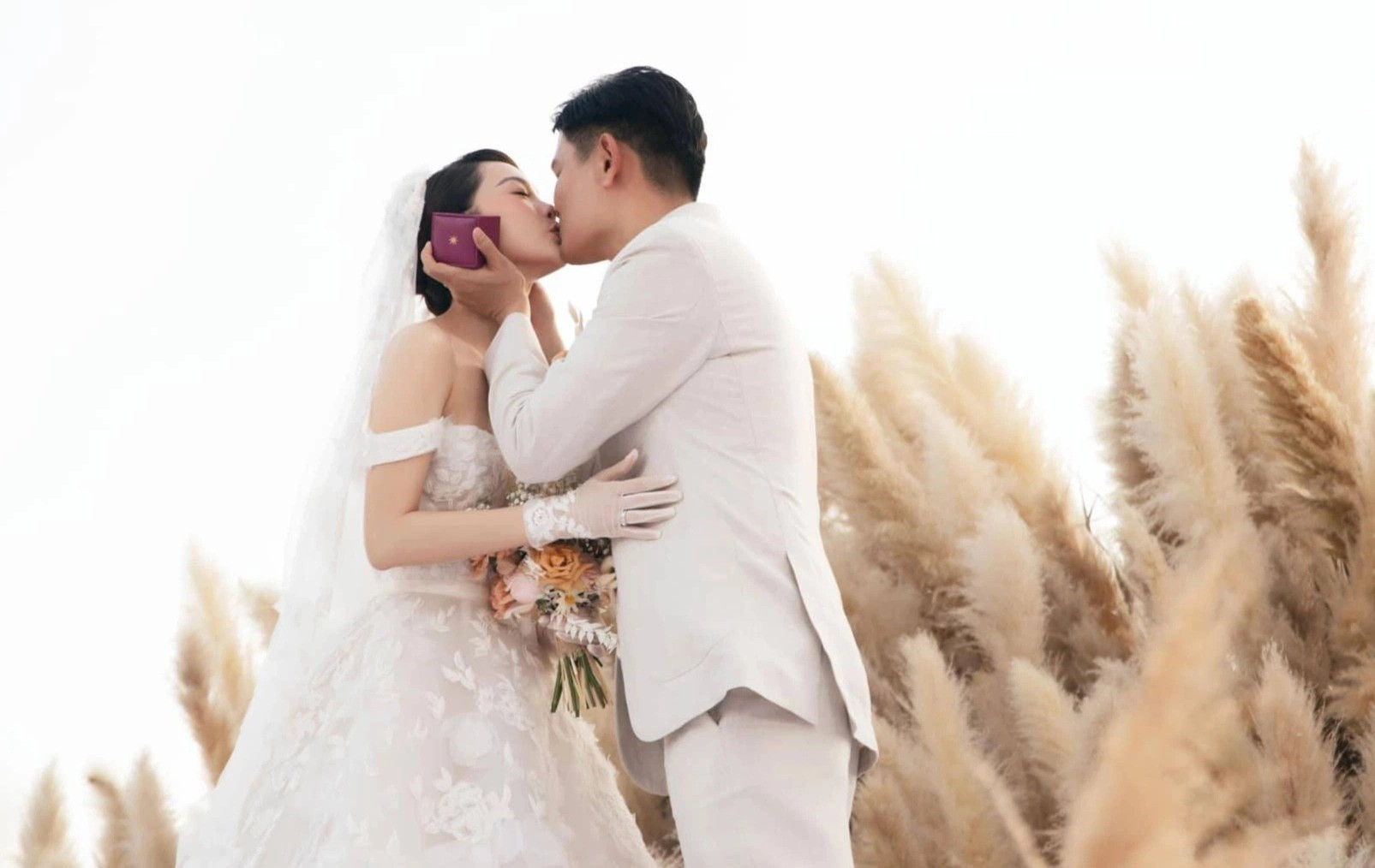 Văn hoá - Lý Nhã Kỳ sở hữu 400 tỷ là "đại gia bất động sản" số 1 Sài Thành, hot girl này cũng không kém cạnh (Hình 9).