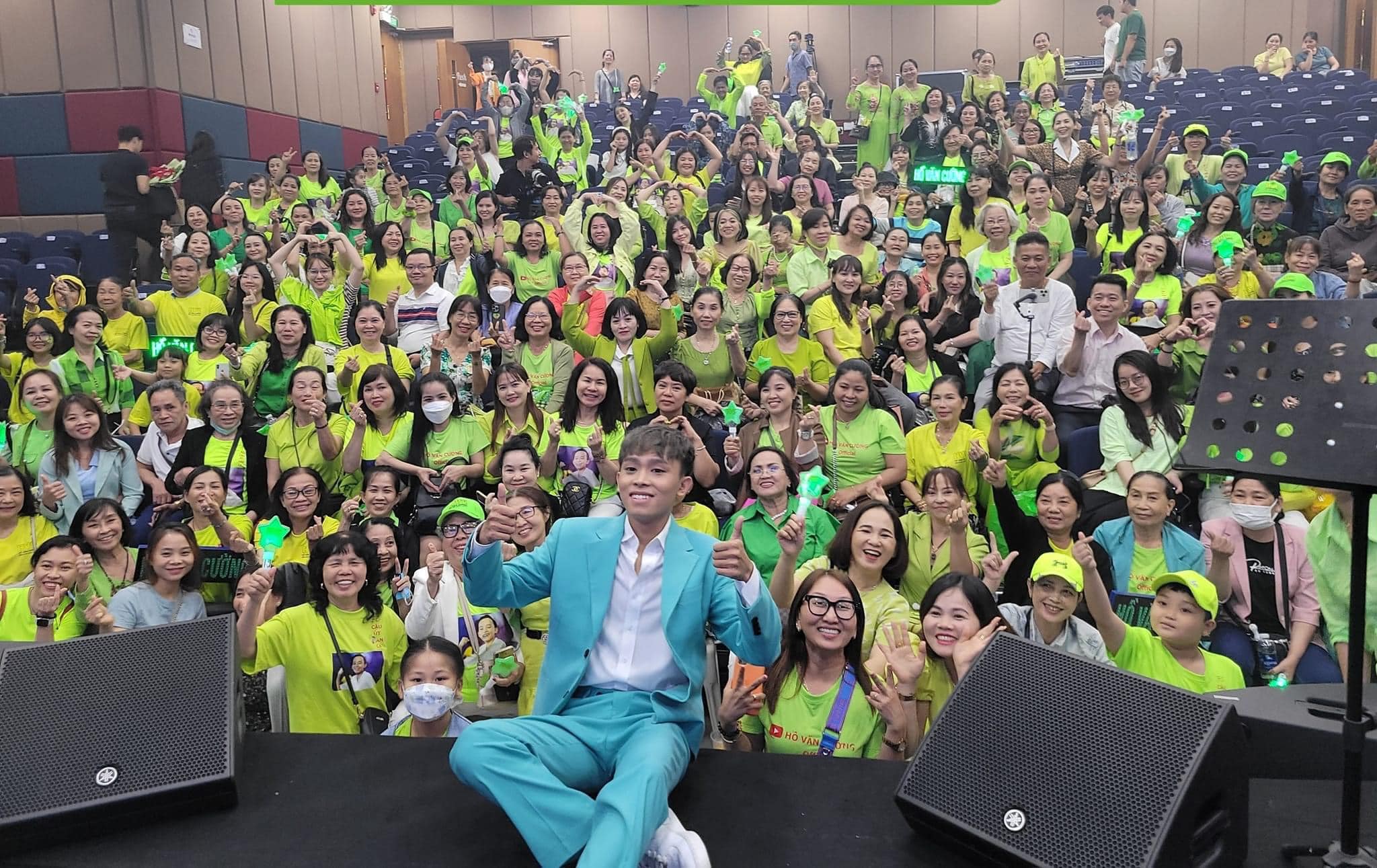 Văn hoá - Cuộc sống tràn ngập tiền, vàng của Hồ Văn Cường sau khi ra ở riêng (Hình 2).