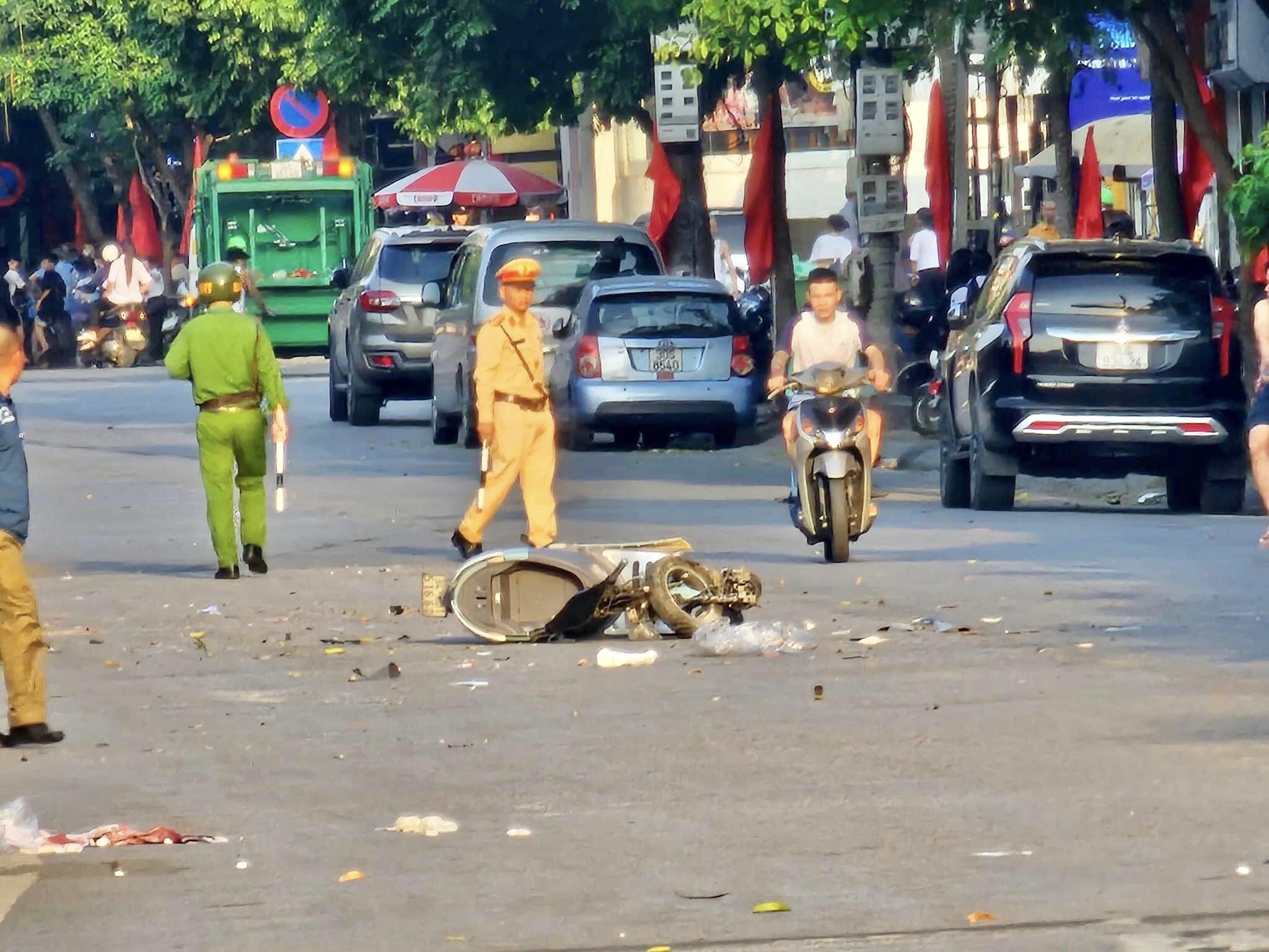 An ninh - Hình sự - Bắt tạm giam tài xế ô tô tông hàng loạt xe máy, người bị thương văng tứ tung (Hình 3).