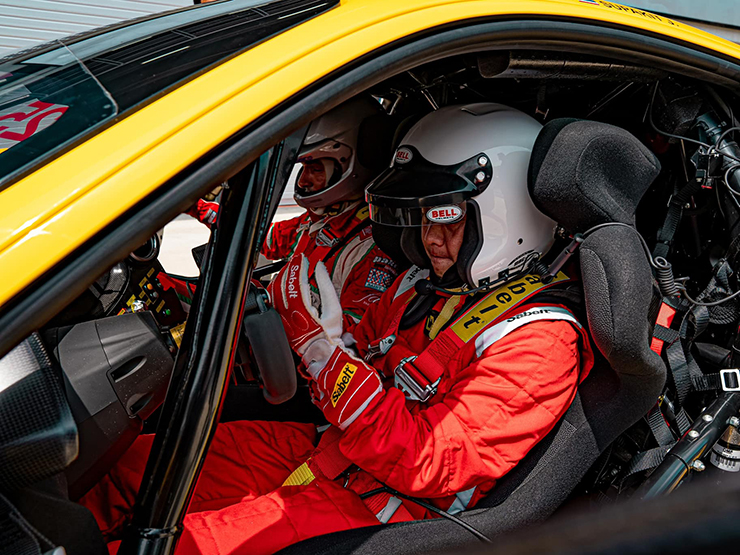 Giải trí - Cường Đô la cầm lái siêu xe Ý tại Malaysia ăn đứt tay đua Thái (Hình 6).