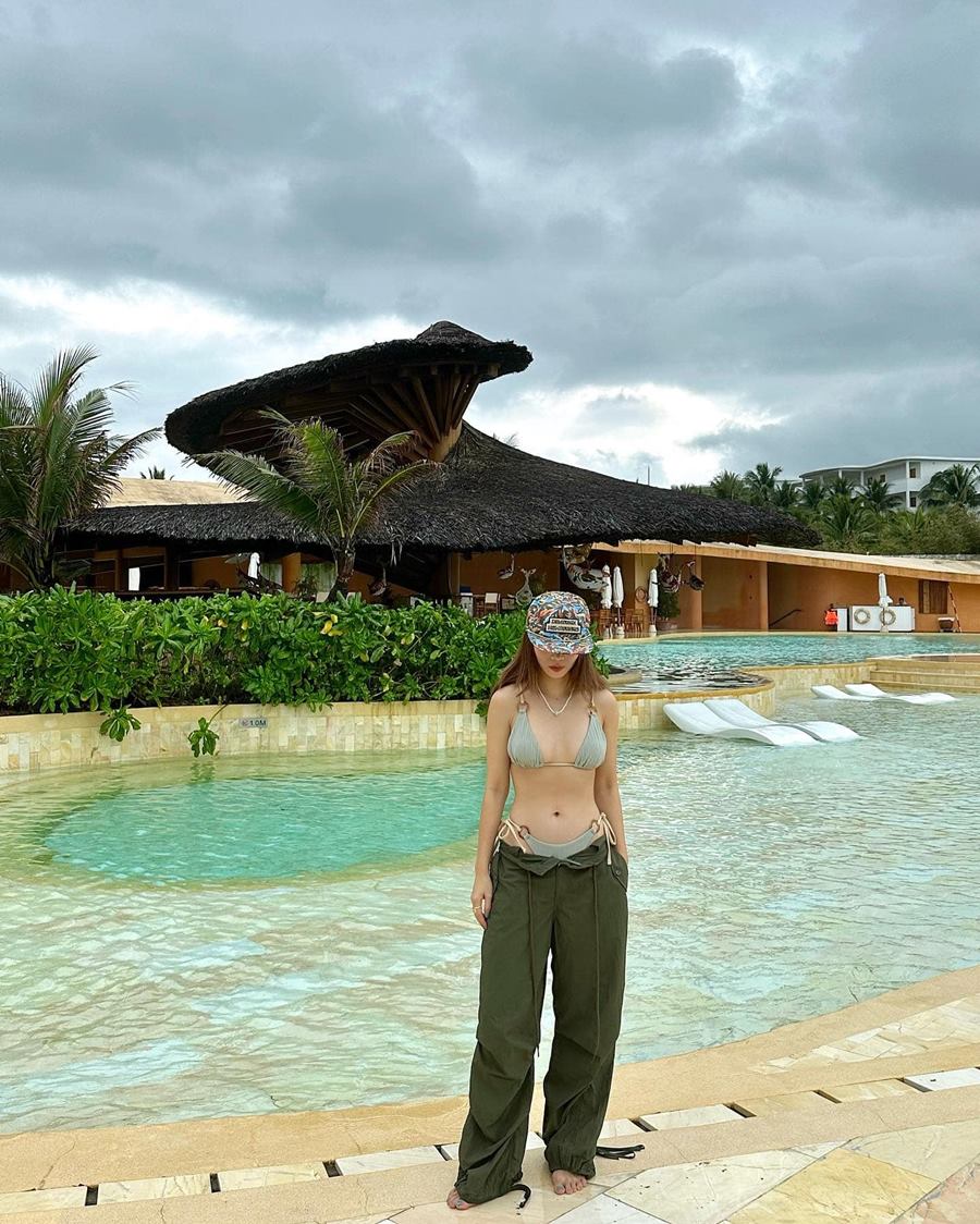 Văn hoá - Những lần mặc bikini không quá hở vẫn siêu hot của chị đẹp U40 Yến Trang (Hình 2).