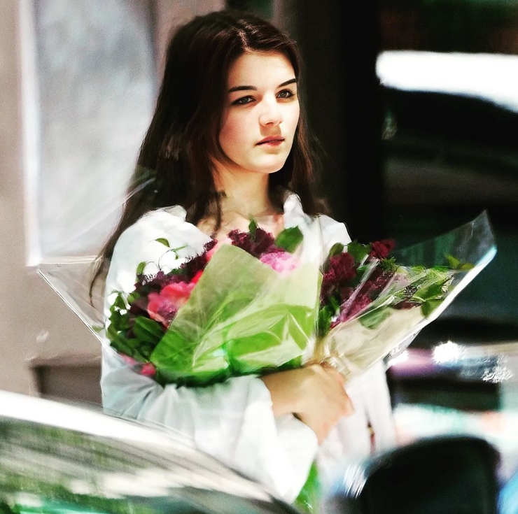 Văn hoá - Con gái Tom Cruise gây sốt vì quá xinh đẹp tuổi dậy thì