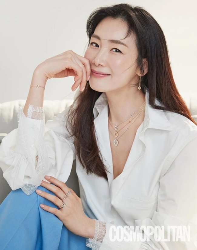 Văn hoá - “Nữ hoàng nước mắt” trẻ đẹp nhờ nhân sâm và rượu gạo (Hình 4).