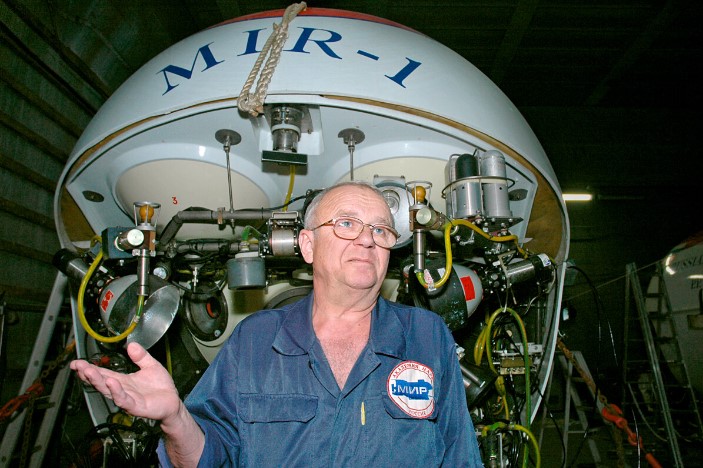 Thế giới - Gần 30 năm trước, tàu ngầm Nga đã đưa người vào trong xác tàu Titanic như thế nào? (Hình 2).