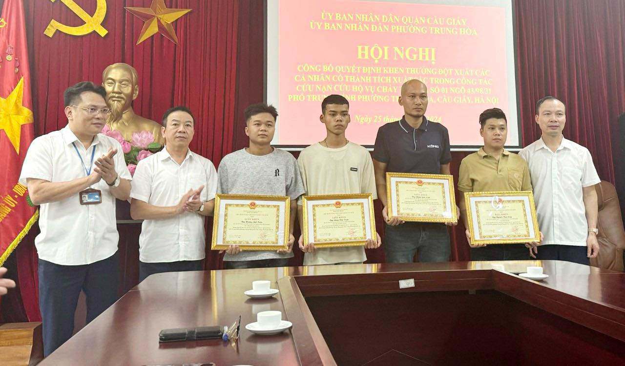 Dân sinh - Thủ tướng gửi thư khen 4 “người hùng” cứu người trong vụ cháy nhà trọ ở Hà Nội