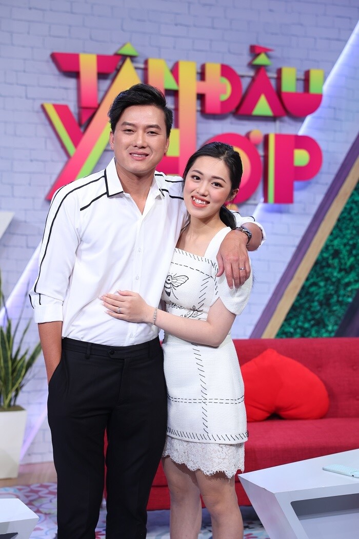 Văn hoá - Quách Ngọc Tuyên cưới vợ kém 13 tuổi: “Tài khoản ngân hàng vợ tôi nắm hết” (Hình 3).