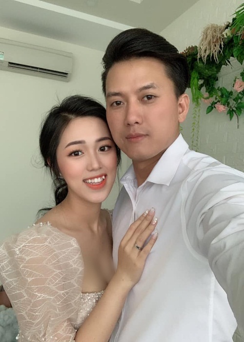 Văn hoá - Quách Ngọc Tuyên cưới vợ kém 13 tuổi: “Tài khoản ngân hàng vợ tôi nắm hết”