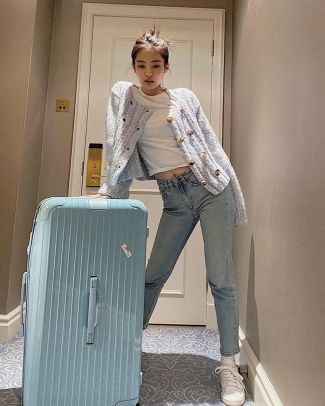 Văn hoá - Học Jennie (Blackpink) cách lên đồ sành điệu với quần jeans (Hình 4).