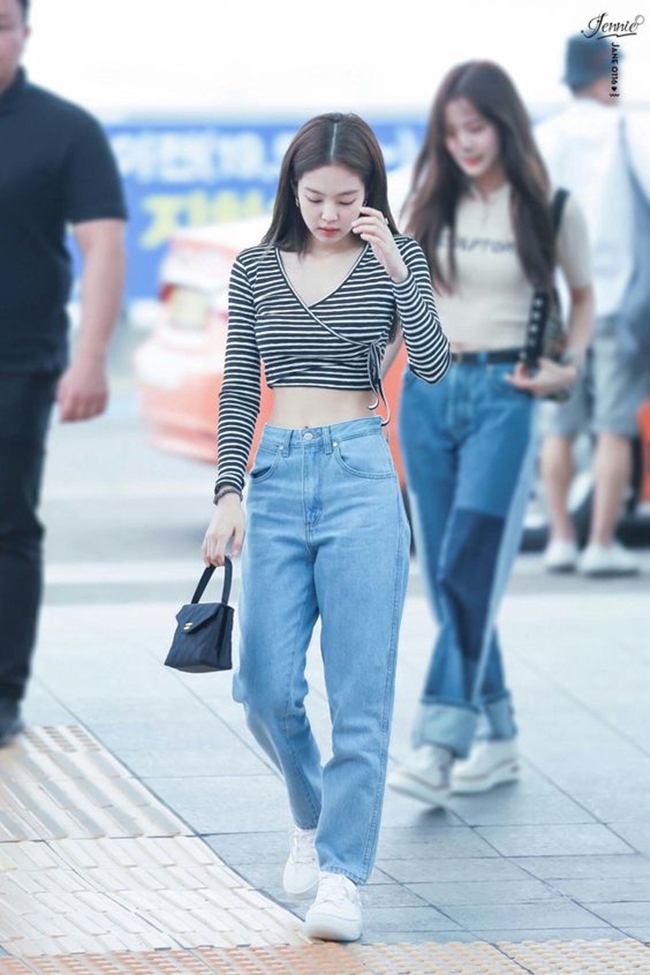 Văn hoá - Học Jennie (Blackpink) cách lên đồ sành điệu với quần jeans (Hình 9).