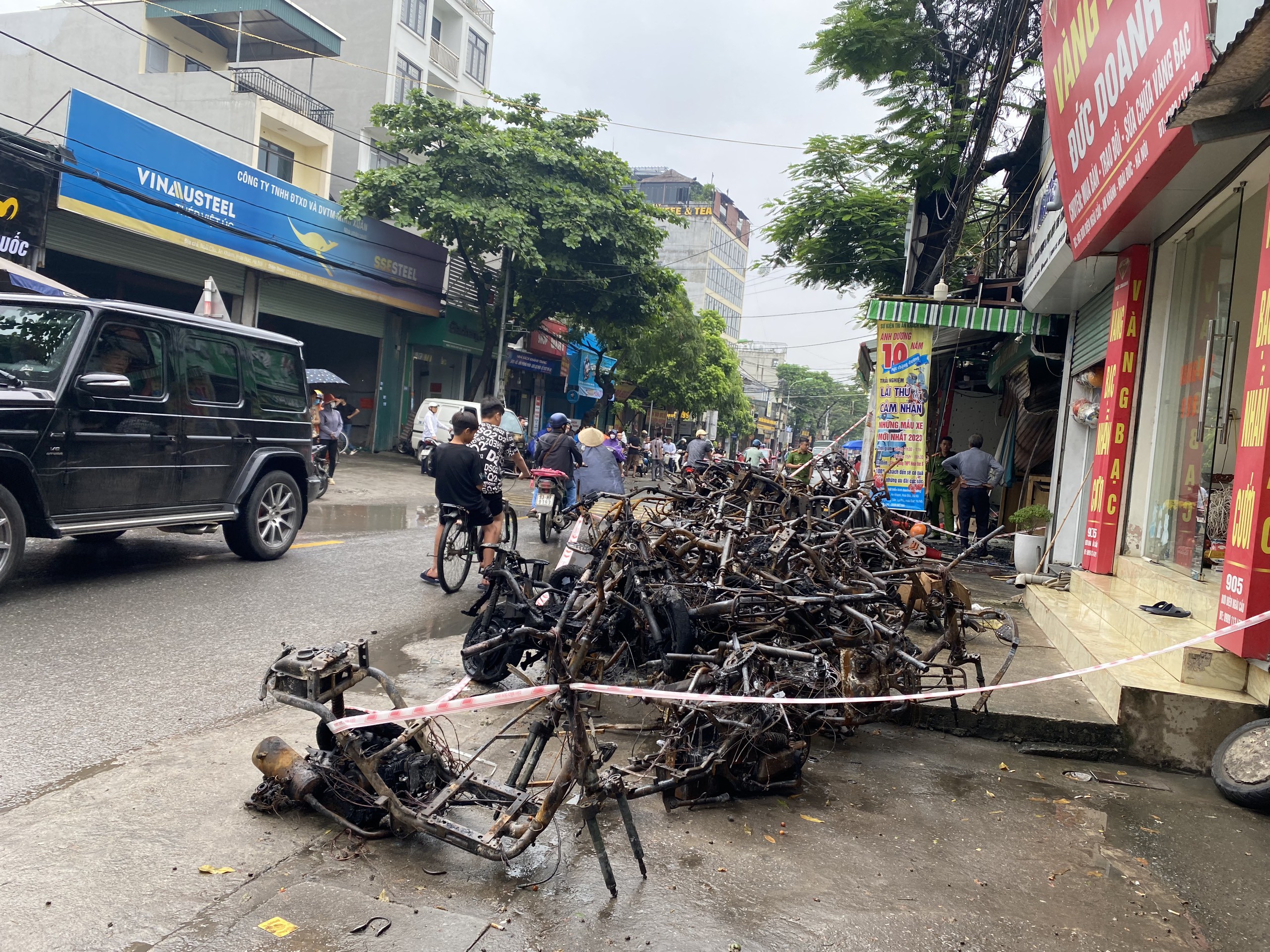 Không nên bỏ lỡ - Hiện trường vụ cháy nhà khiến 3 người trong một gia đình tử vong (Hình 7).