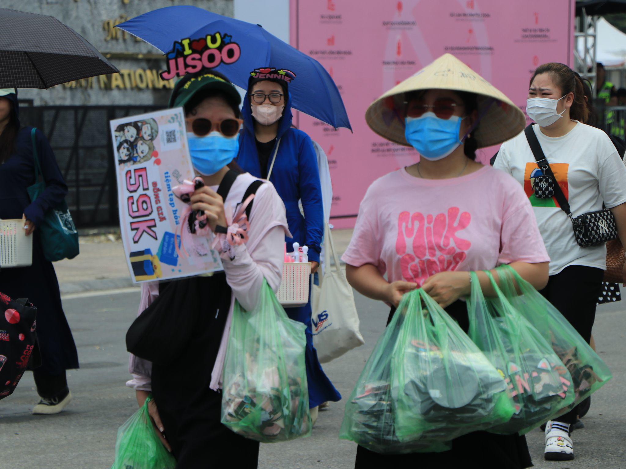 Không nên bỏ lỡ - Đêm nhạc Blackpink: Quán cà phê chật kín chỗ, doanh thu tăng gấp nhiều lần (Hình 6).