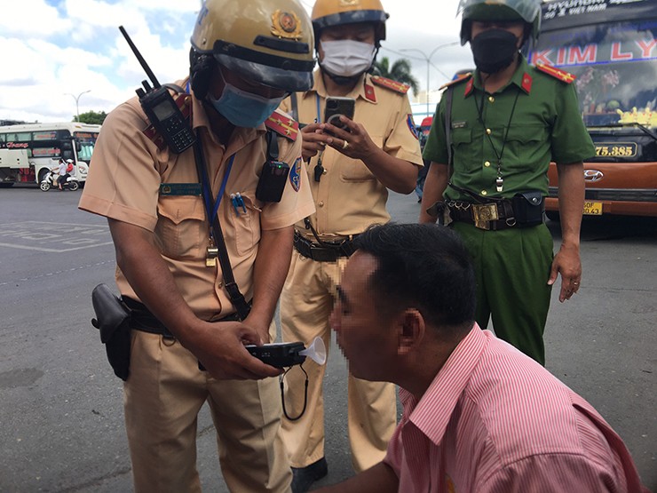 Đời sống - Uống 2 ly bia buổi tối, sáng lái xe bị phạt 7 triệu đồng (Hình 3).