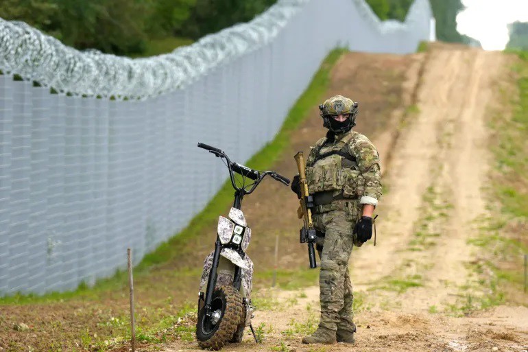 Thế giới - Quốc gia thuộc NATO điều động thêm quân đến gần biên giới với Belarus