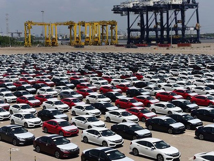 Không nên bỏ lỡ - Lượng xe ô tô nhập khẩu về nước giảm 10% so với cùng kỳ năm 2022