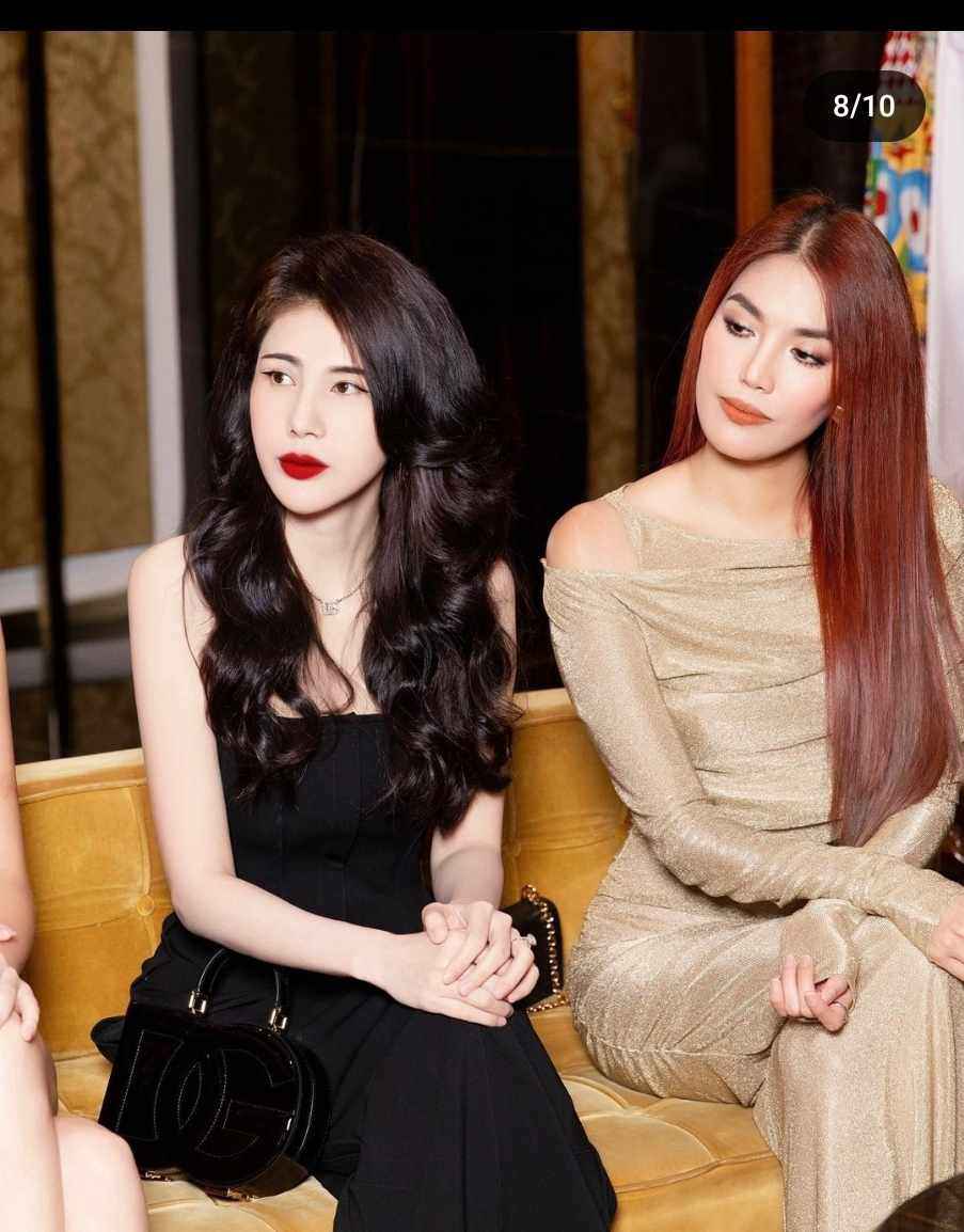 Giải trí - Thủy Tiên lộ vẻ ngoài hoàn toàn lạ lẫm, làn da trắng sứ như "Bạch Tuyết đời thật" (Hình 4).