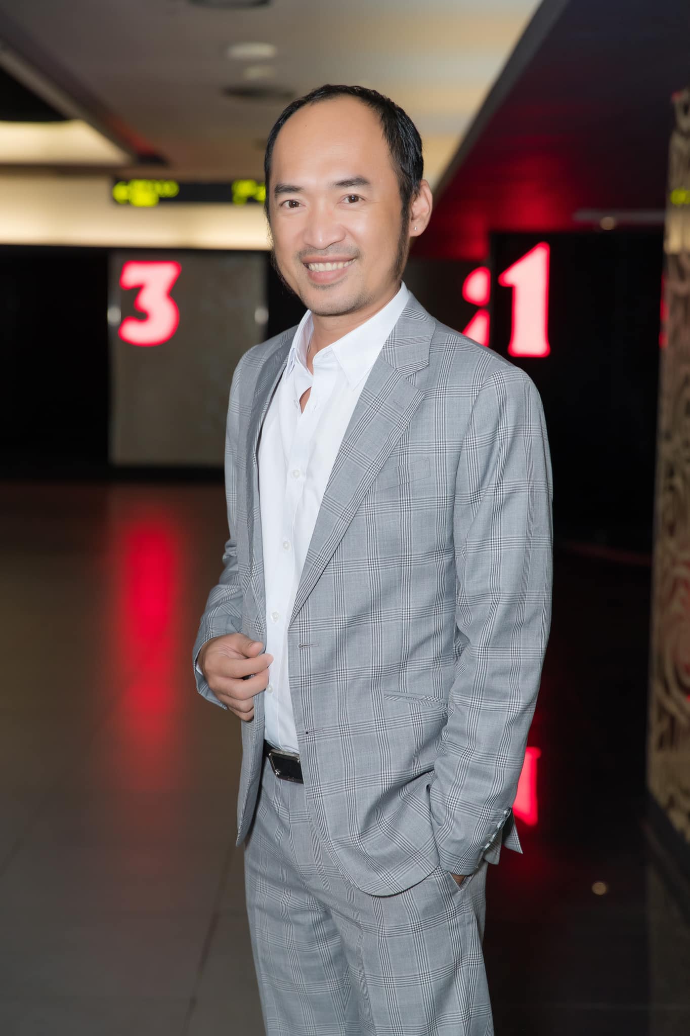 Giải trí - Tiến Luật kể về quá khứ làm diễn viên quần chúng, cát-xê chỉ có 40 nghìn đồng (Hình 2).