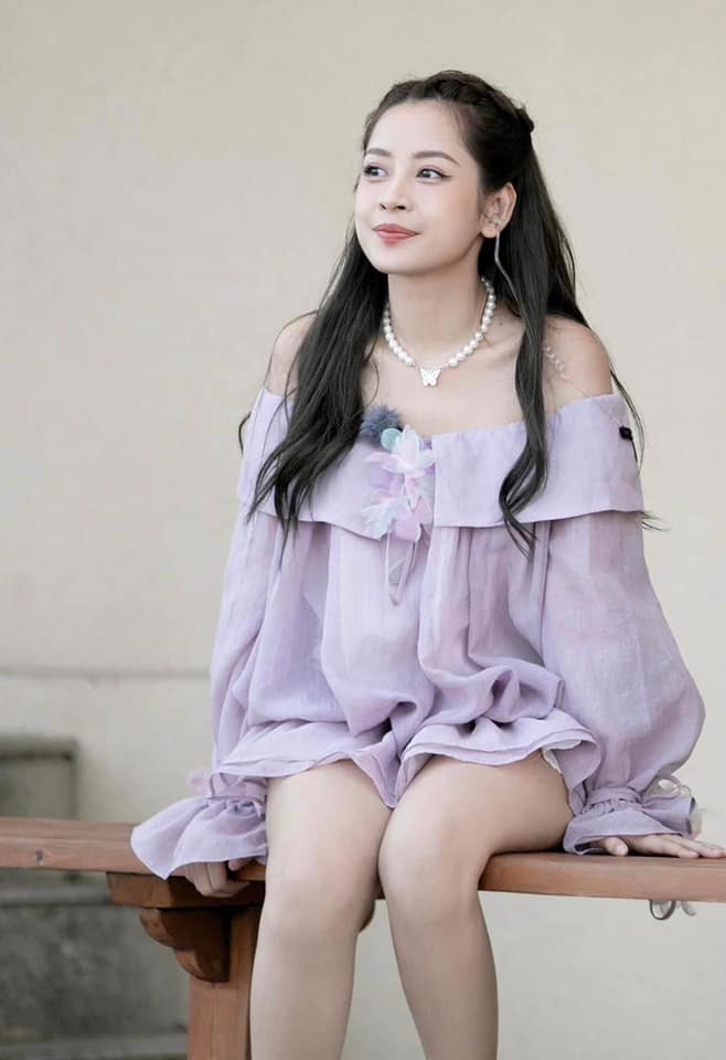 Giải trí - 'Sắc nước hương trời' nhưng Chi Pu cũng từng phải 'dao kéo' mới được như hiện tại (Hình 2).