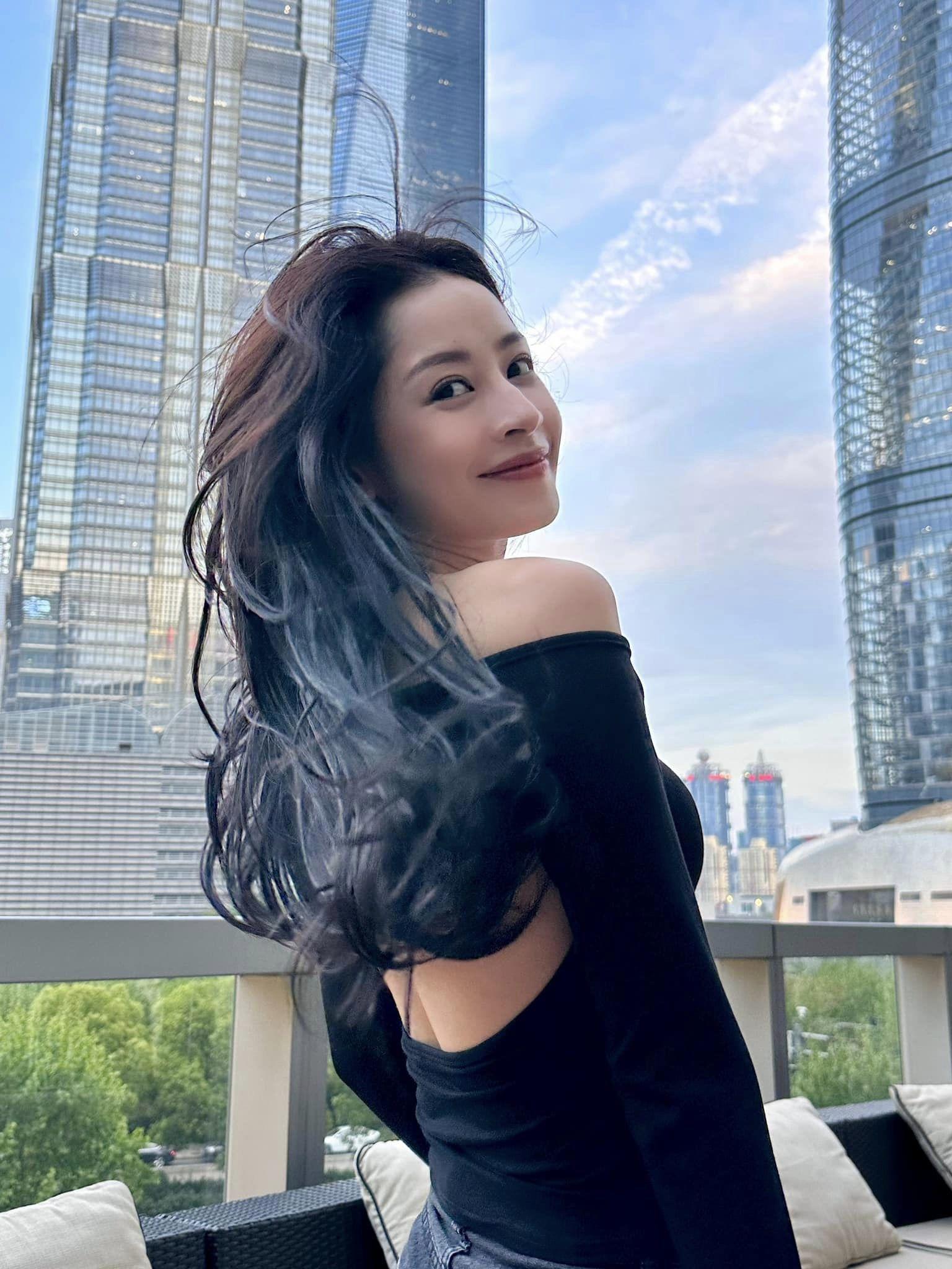 Giải trí - 'Sắc nước hương trời' nhưng Chi Pu cũng từng phải 'dao kéo' mới được như hiện tại (Hình 7).