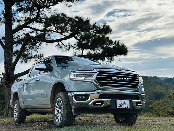 Chính sách - Phí đăng ký biển số xe bán tải cỡ lớn tăng thành 20 triệu đồng tại Hà Nội và TP.HCM (Hình 3).