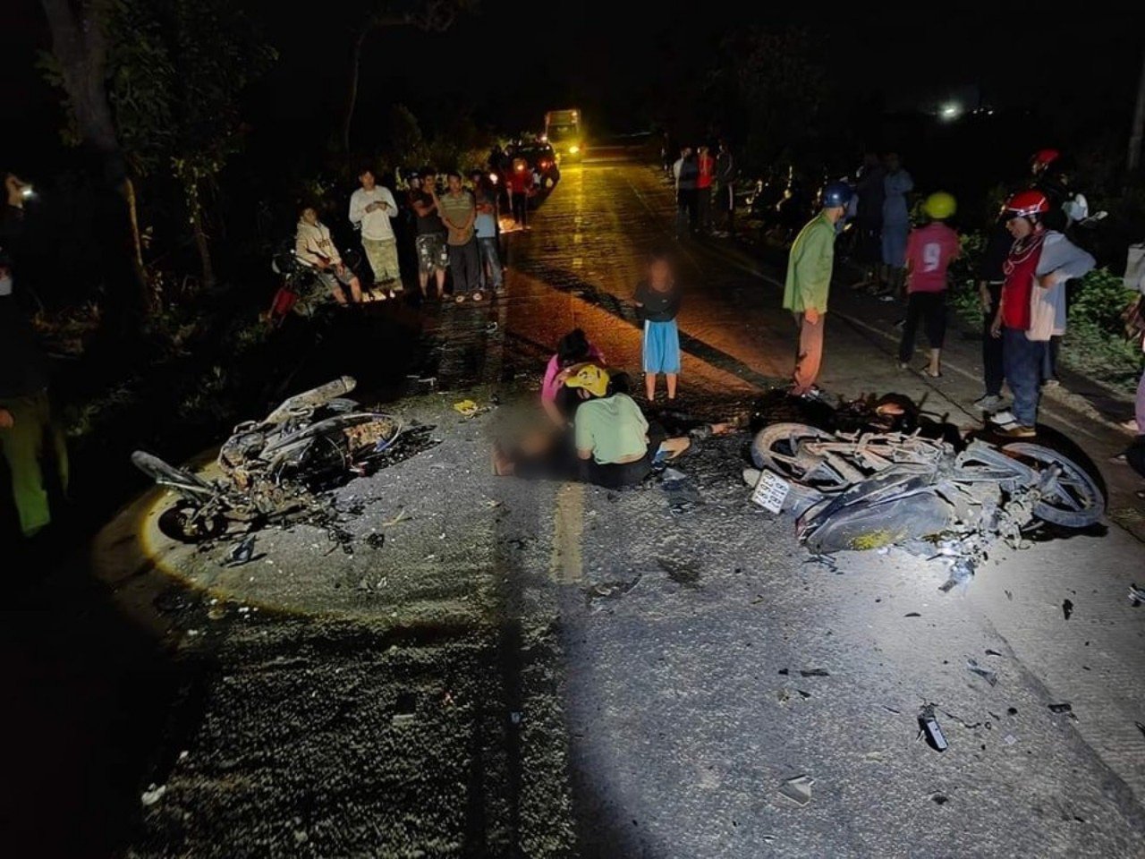 Xã hội - Tin tức 24h qua: Nữ nhân viên nhà bếp bỏ thuốc sâu vào thức ăn của học sinh khai gì? (Hình 2).