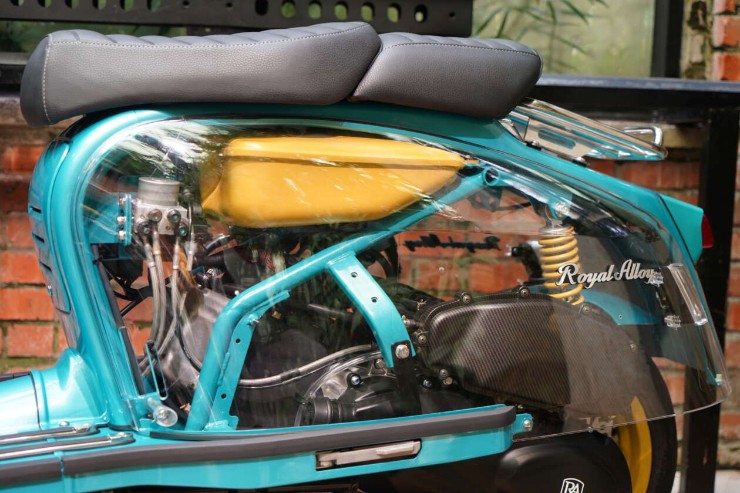 Công nghệ - Royal Alloy Youth Edition 2024 - dòng xe ga thiết kế 'lộ cơ' độc đáo thách thức SH, Vespa (Hình 4).